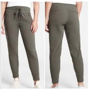 Athleta Trekkie North Jogger